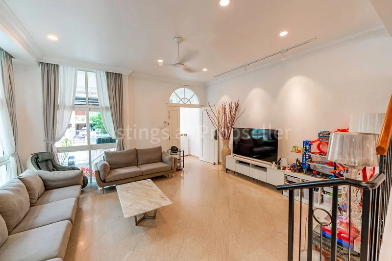 4+1 Bed Semi-Detached House (Landed) for Sale in University Park - Image 3