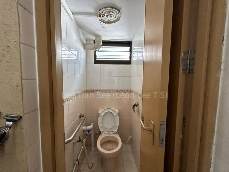 3 Room (3I) HDB for Sale in  1 Dover Road - Image 5