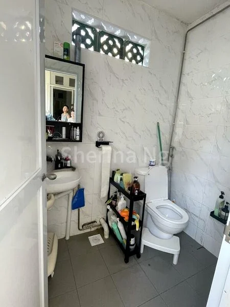 Shop / Shophouse for Rent: 454 Race Course Road - Image 2