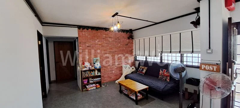 4 Room (4A) HDB for Rent in  427 Woodlands Street 41 - Image 3