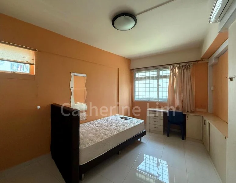 5 Room (5I) HDB for Rent in  517 Pasir Ris Street 52 - Image 1