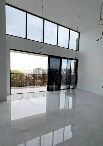 4 Bed Condo for Sale in  Sceneca Residence / Sceneca Square - Image 8