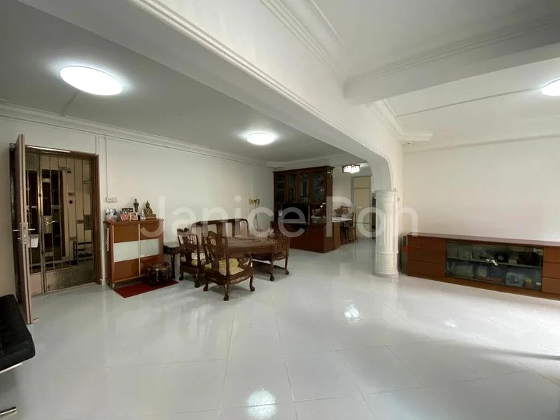 5 Room (5A) HDB for Sale in  225 Bishan Street 23 - Image 4