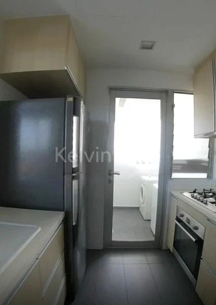 3 Bed Condo for Sale in  The Parc Condominium - Image 3