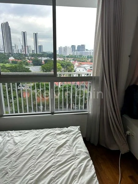 3 Bed Condo for Sale in  The Parc Condominium - Image 6