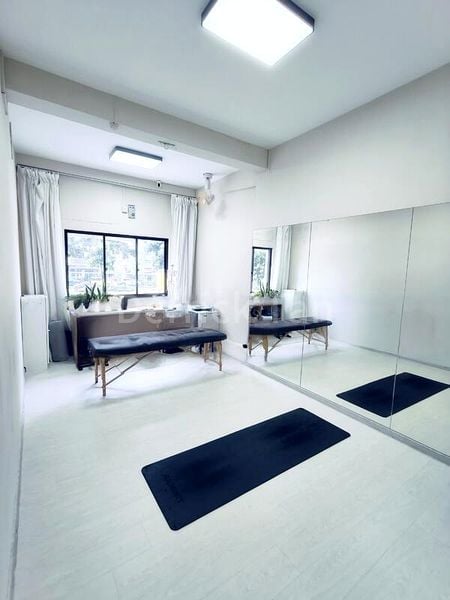 Shop / Shophouse for Rent: Upper Thomson Road Shop Houses - Image 2