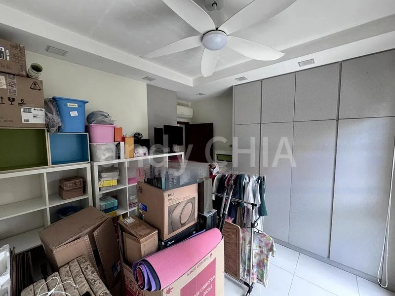 4 Bed Condo for Rent in  Trellis Towers - Image 6