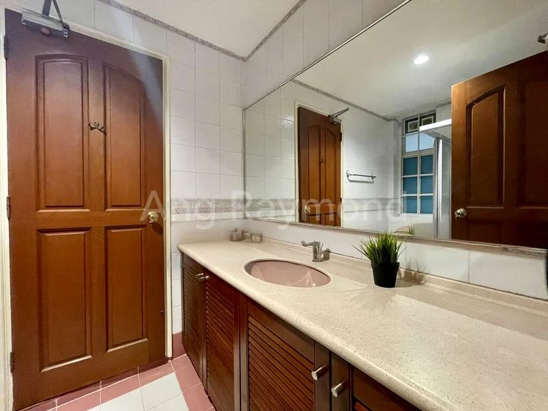 6 Bed Terraced House (Landed) for Rent in  Savoy Park - Image 10