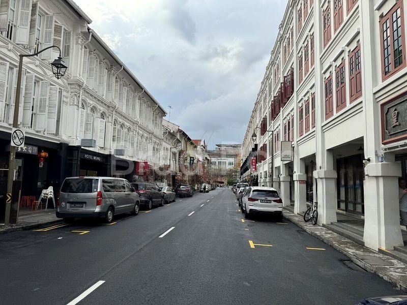 Shop / Shophouse for Sale: Mosque Street Commercial Property - Image 3