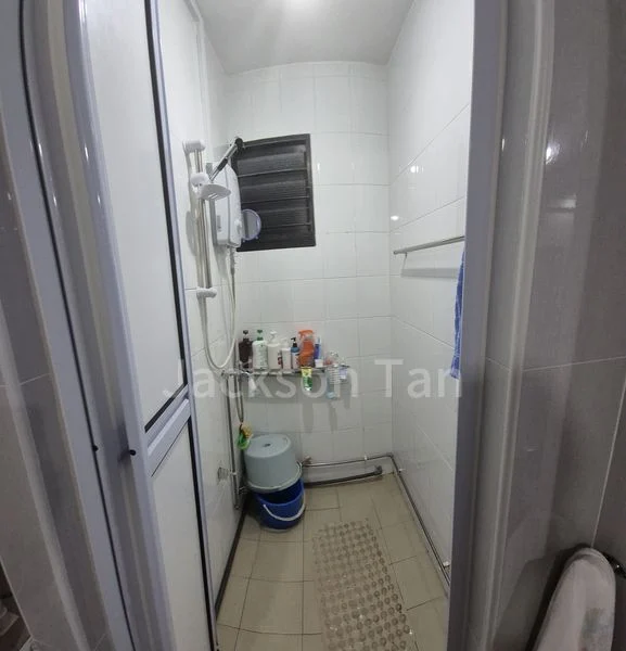 Common Room (HDB) for Rent in 631 Hougang Avenue 8 - Image 3