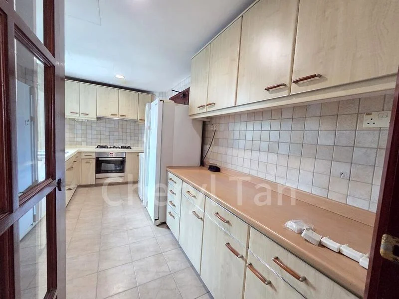 4 Bed Condo for Rent in  The Hillside - Image 5