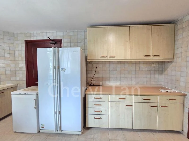 4 Bed Condo for Rent in  The Hillside - Image 3