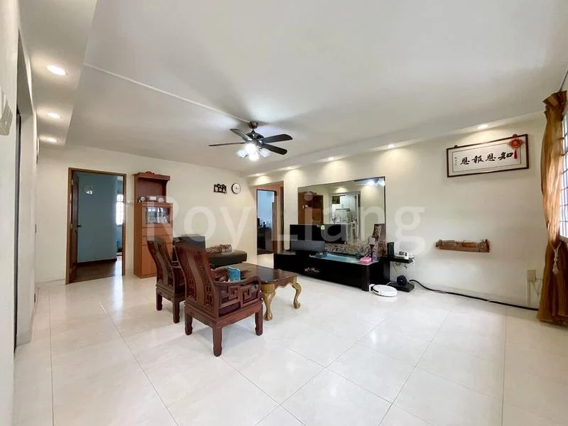 5 Room (5A) HDB for Rent in  450G Tampines Street 42 - Image 1