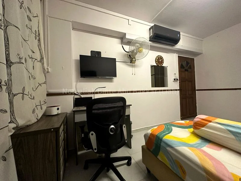 Common Room (HDB) for Rent in  305 Tampines Street 32 - Image 2