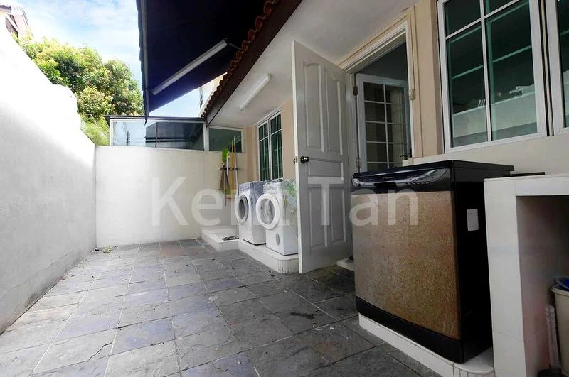 6 Bed Corner Terrace (Landed) for Rent in  Hoover Park - Image 9