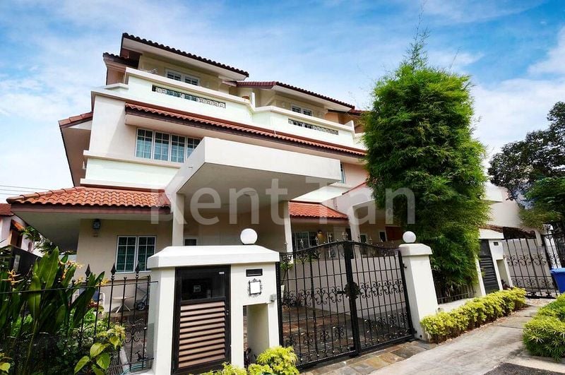 6 Bed Corner Terrace (Landed) for Rent in  Hoover Park - Image 1
