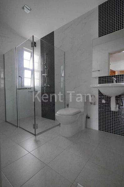 6 Bed Corner Terrace (Landed) for Rent in  Hoover Park - Image 14