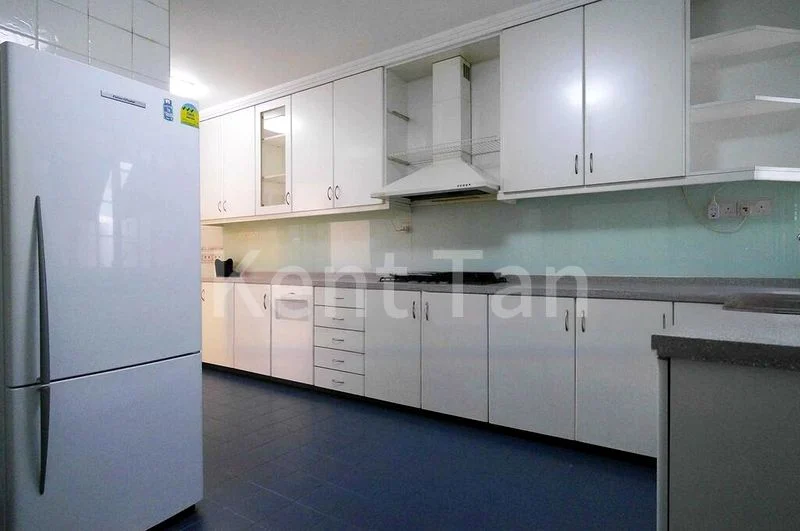 6 Bed Corner Terrace (Landed) for Rent in  Hoover Park - Image 7