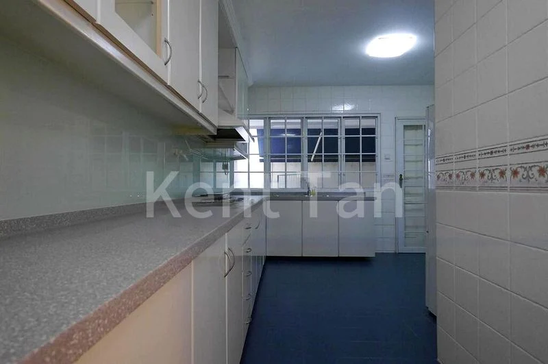 6 Bed Corner Terrace (Landed) for Rent in  Hoover Park - Image 6