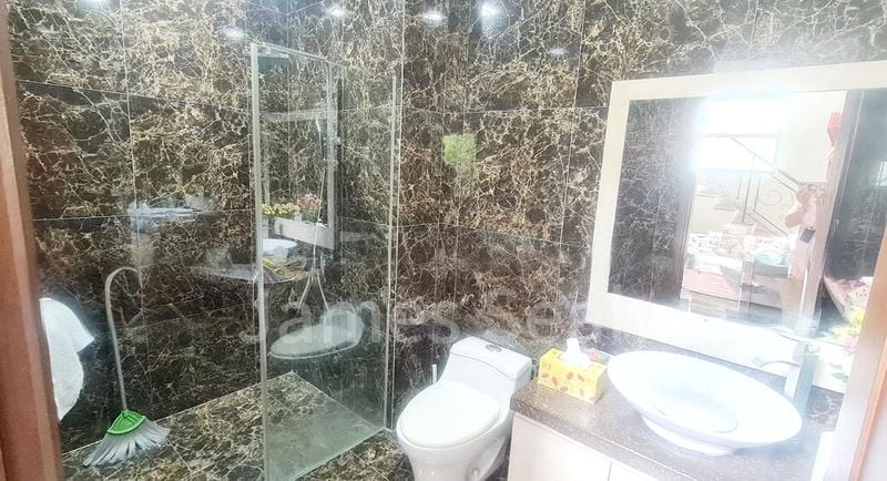 4 Bed Semi-Detached House (Landed) for Sale in  Jalan Bumbong - Image 2