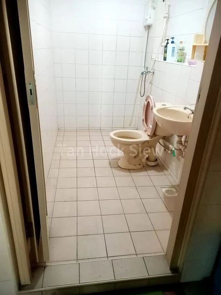 Common Room (HDB) for Rent in  662 Woodlands Ring Road - Image 4