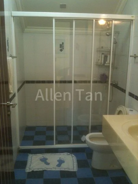 Common Room (Landed) for Rent in  Sennett Estate - Image 6