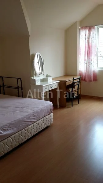 Common Room (Landed) for Rent in  Sennett Estate - Image 2