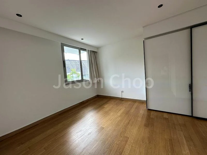 5 Bed Condo for Rent in  White House Residences - Image 4