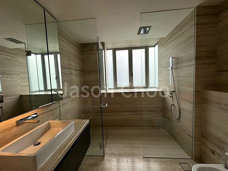 5 Bed Condo for Rent in  White House Residences - Image 5