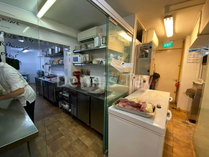 Food & Beverage for Rent: Stanley Street Immediate F&B Shophouse! Fitted Unit with Exhaust & Grease Trap in CBD/Telok Ayer - Image 1