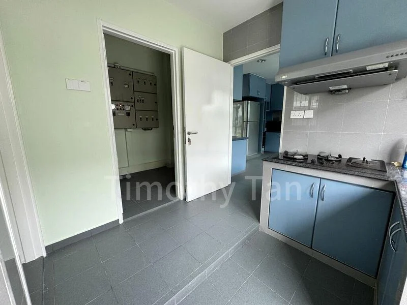 6 Bed Bungalow (Landed) for Rent in  Windsor Park - Image 4