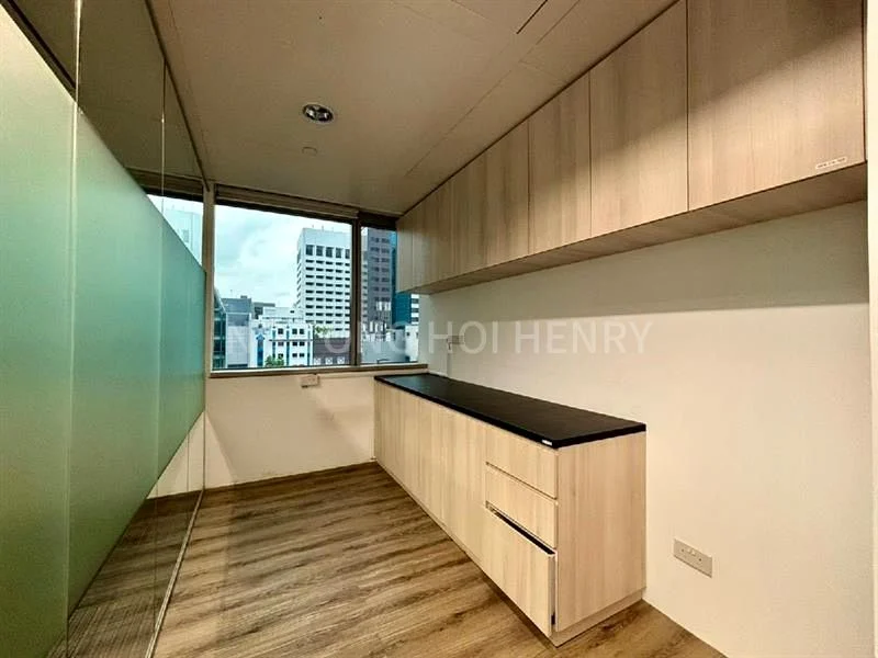 Office for Rent in  Odeon Towers - Image 1