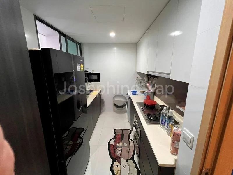 2 Bed Executive Condo for Sale in  Esparina Residences - Image 1