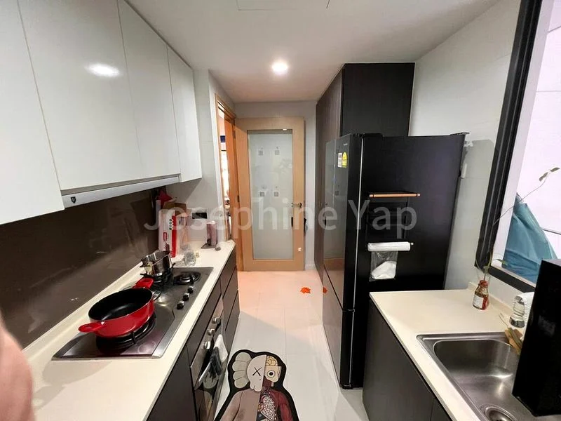 2 Bed Executive Condo for Sale in  Esparina Residences - Image 2