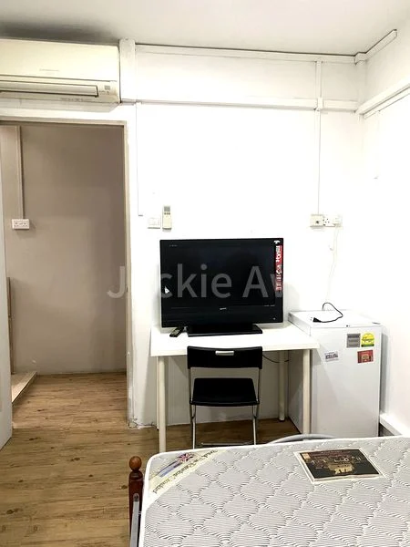 Master Room (Condo) for Rent in Mayo Street - Image 17