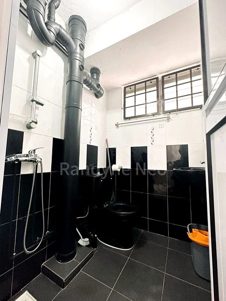 Master Room (HDB) for Rent in  346 Ang Mo Kio Avenue 3 - Image 5