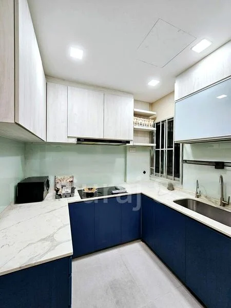 3 Bed Executive Condo for Sale in  Whitewater - Image 1