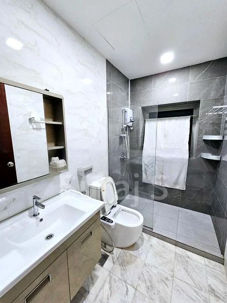 3 Bed Executive Condo for Sale in  Whitewater - Image 3