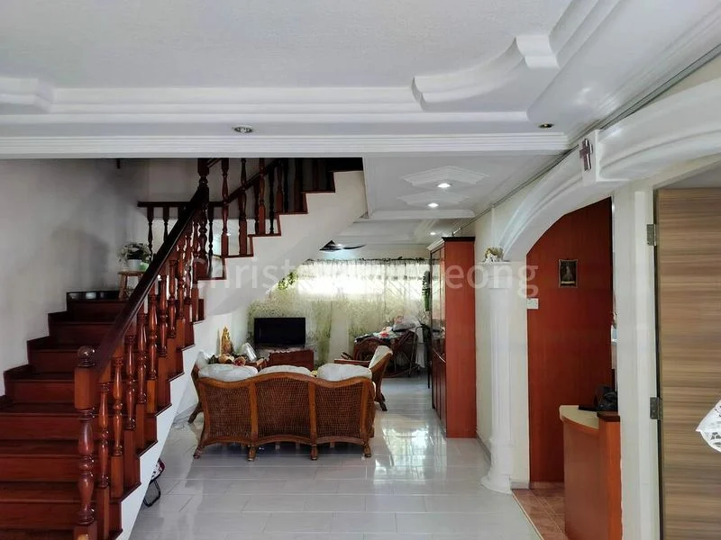 Maisonette HDB for Sale in 836 Yishun Street 81 - Image 2