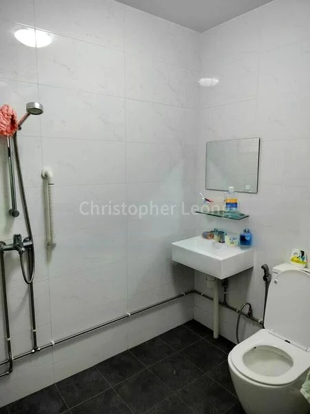 Maisonette HDB for Sale in 836 Yishun Street 81 - Image 12