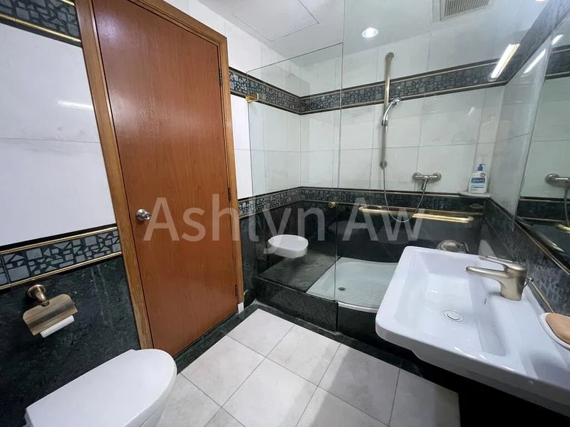 1 Bed Condo for Sale in  The Legend - Image 4