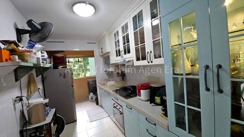 5 Room (5I) HDB for Sale in 470B Upper Serangoon Crescent - Image 2