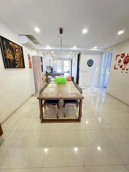 5 Bed Terraced House (Landed) for Sale in  Parc Greenwich - Image 3