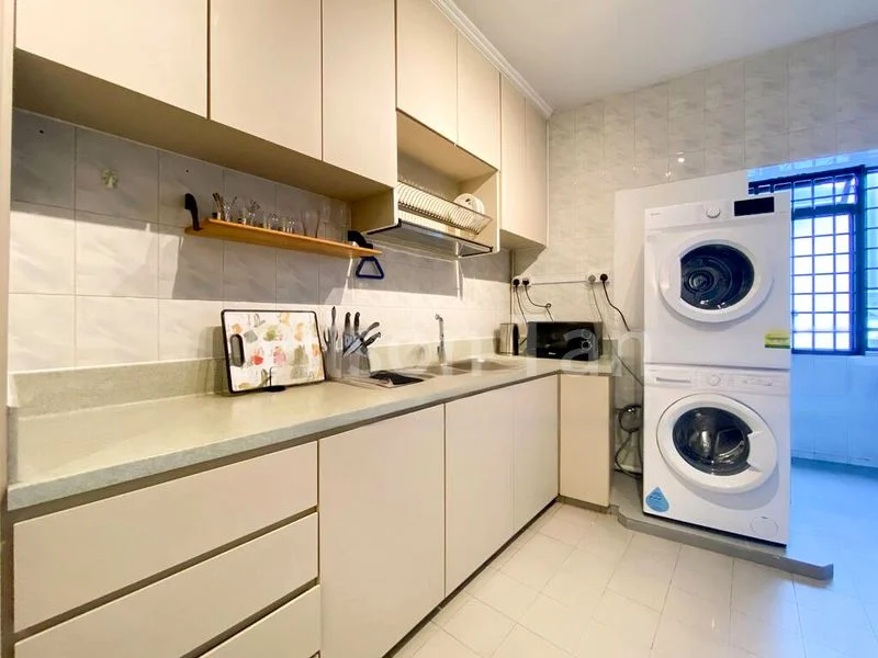 4 Bed Condo for Rent in  Still Mansions - Image 5