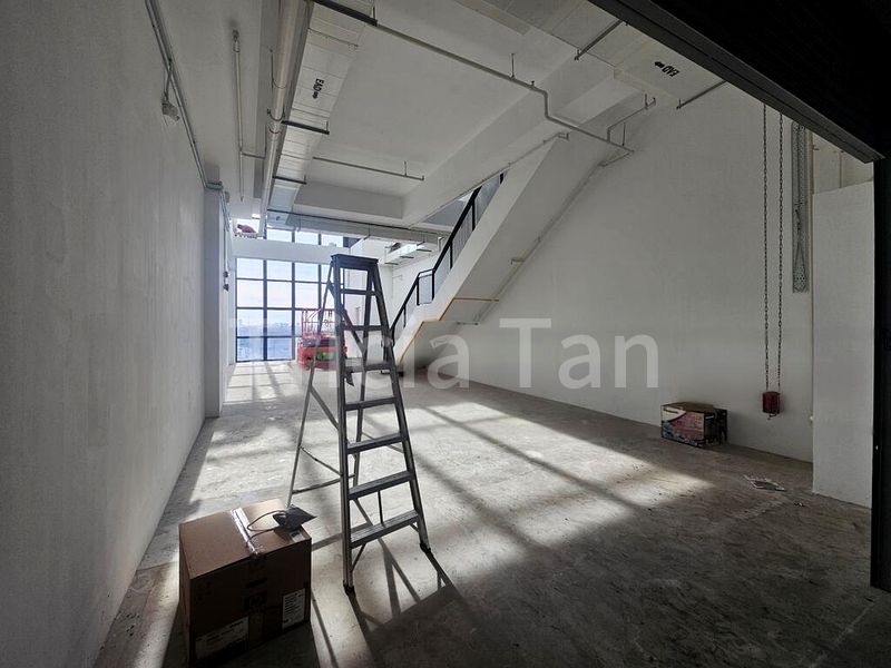 Light Industrial (B1) for Sale: Inspace, 2,500 Sq Ft Industrial Unit on Bilton Way - Image 1