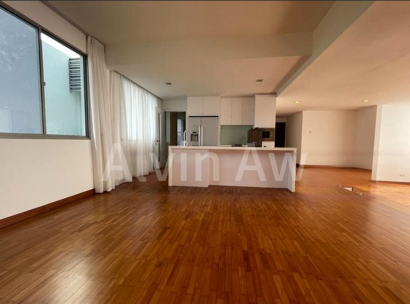 3 Bed Condo for Rent in  Grange 70 - Image 13