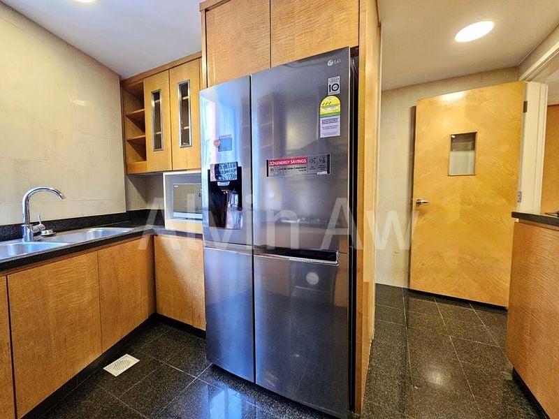 3 Bed Condo for Rent in  Grange 70 - Image 5