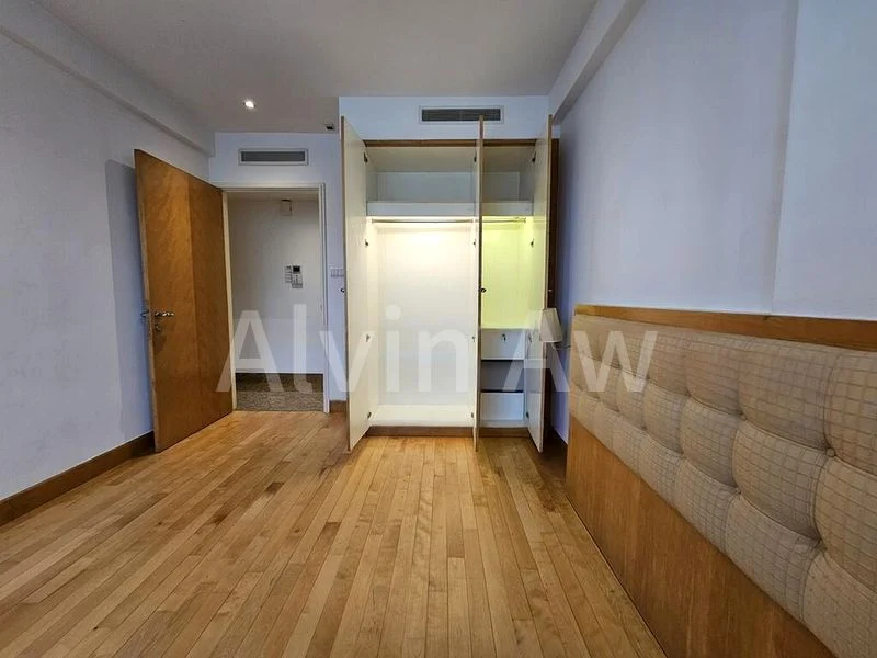 3 Bed Condo for Rent in  Grange 70 - Image 2