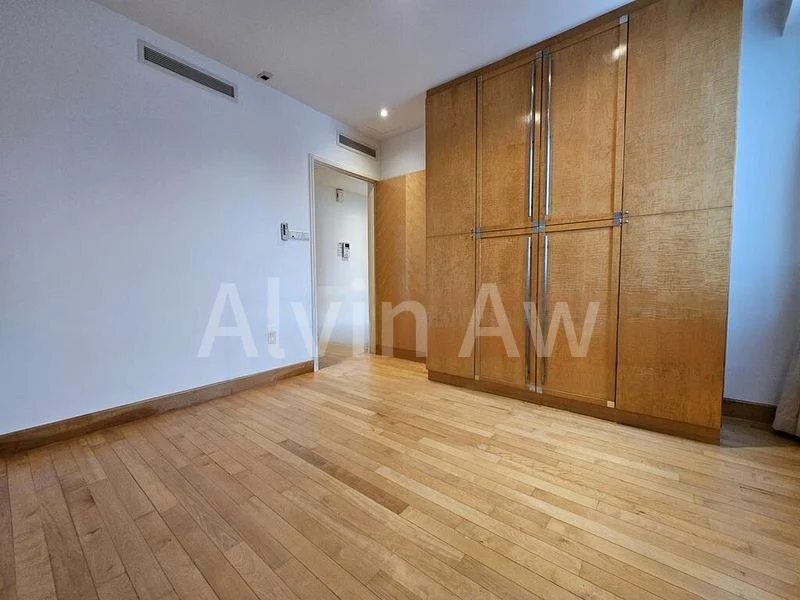 3 Bed Condo for Rent in  Grange 70 - Image 1