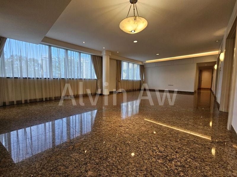 3 Bed Condo for Rent in  Grange 70 - Image 7